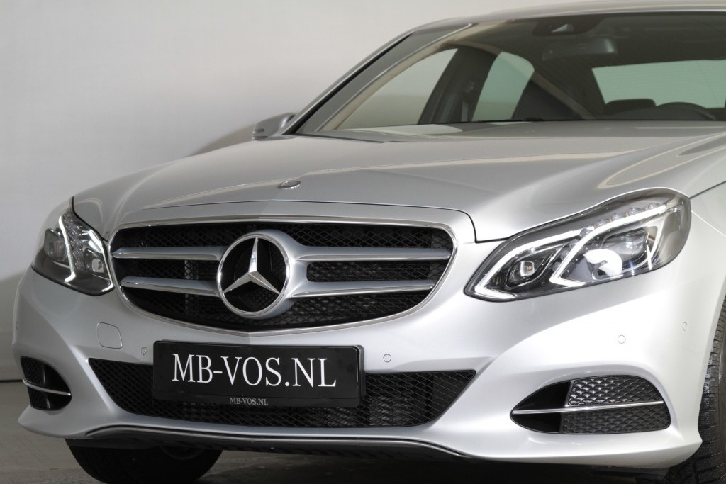 Mercedes-Benz E-Klasse 250 Cdi Avantgarde Keyless-Go/Dak/ILS/Navi Aut7 Foto 16