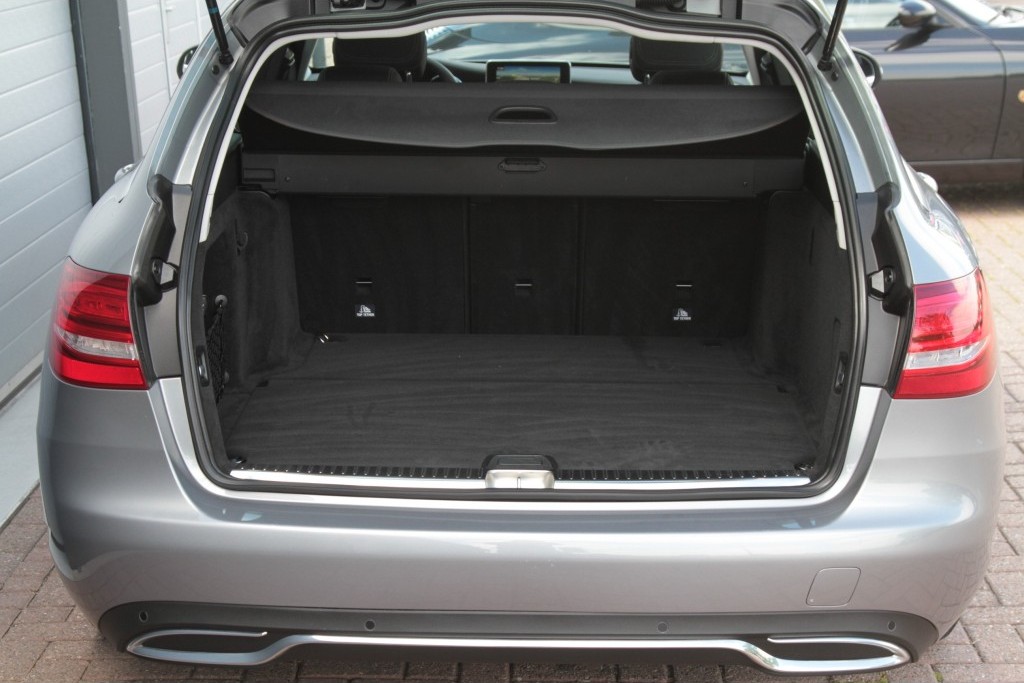 Mercedes-Benz C-Klasse Estate 220 Bluetec Estate Panorama/Comand/Spoorpakket/ILS Aut7 Foto 18