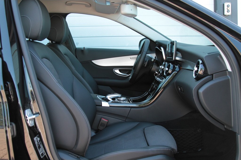 Mercedes-Benz C-Klasse 180 Estate Avantgarde LED/Spoorpakket/Navi/Touchpad Aut7 Foto 3