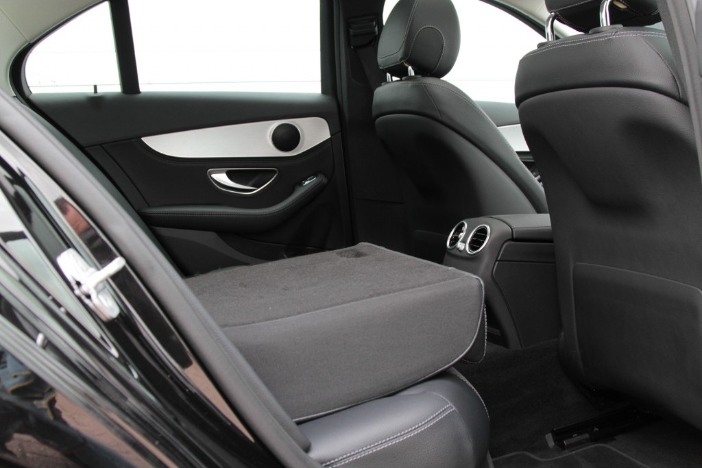 Mercedes-Benz C-Klasse 180 Avantgarde Schuifdak/LED/Spoor/Touchpad Aut7 Foto 6