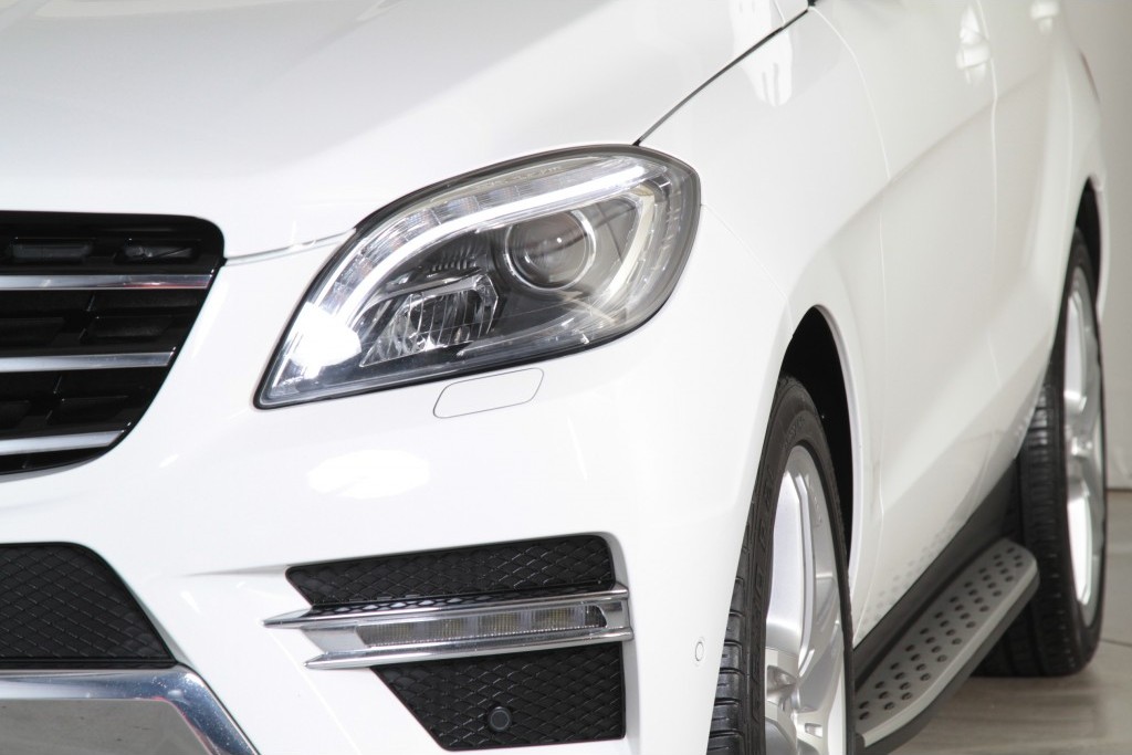 Mercedes-Benz M-Klasse 350 Bluetec AMG Distronic/Massage/Airmatic/Trhk/21"/Dak Aut7 Foto 5