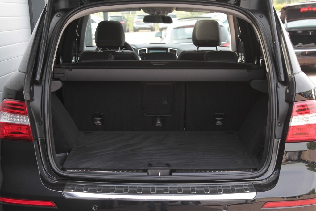 Mercedes-Benz M-Klasse 350 4-M Bluetec AMG Airmatic/Harman-Kardon Aut7 Foto 12