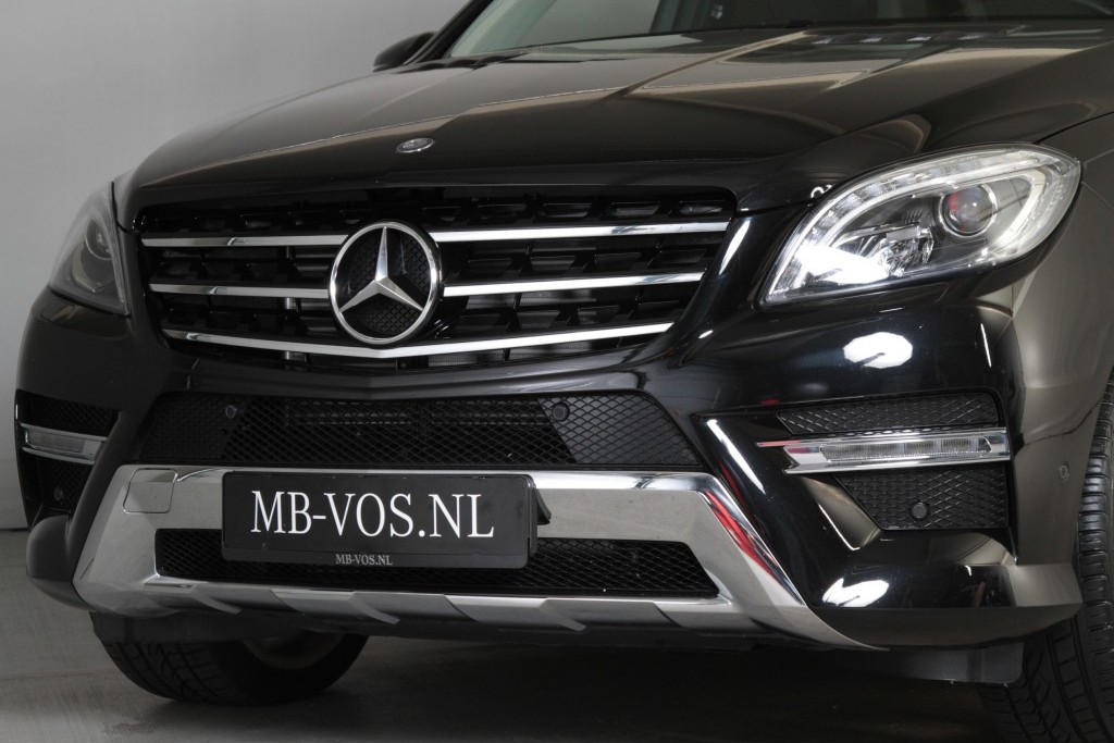 Mercedes-Benz M-Klasse 350 4-M Bluetec AMG Airmatic/Harman-Kardon Aut7 Foto 15