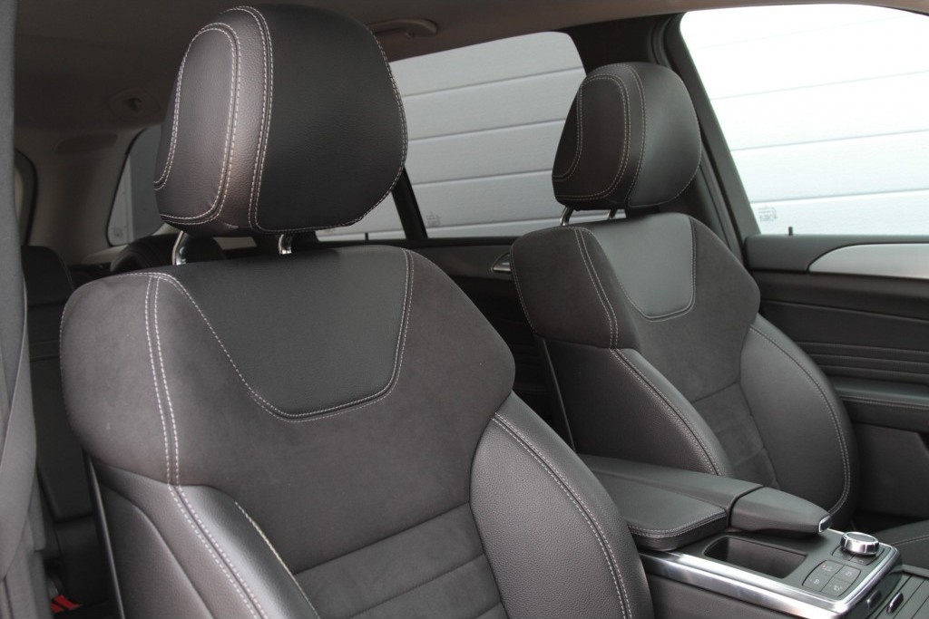 Mercedes-Benz M-Klasse 350 4-M Bluetec AMG Airmatic/Harman-Kardon Aut7 Foto 7