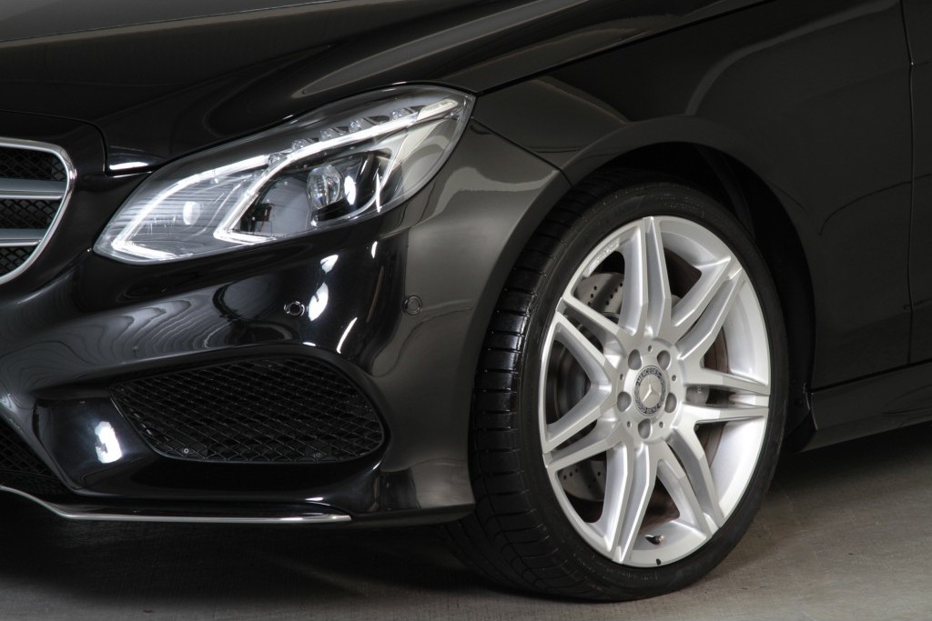 Mercedes-Benz E-Klasse 350 Bluetec AMG Distronic/Harman-Kardon/Dak/Leer Aut9 Foto 3