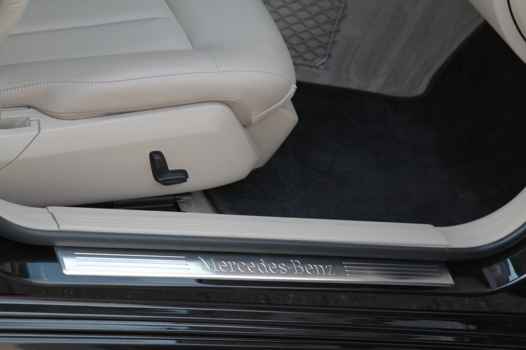 Mercedes-Benz E-Klasse 350 CGI Leer/ILS/Com/Wiss Aut7 Foto 9