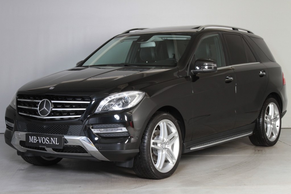 Mercedes-Benz M-Klasse 350 4-M Bluetec Luchtvering/Keyless/Distronic/360/Dak/AMG Aut7 Foto 1