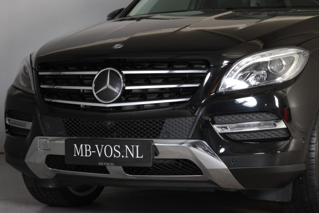 Mercedes-Benz M-Klasse 350 4-M Bluetec Luchtvering/Keyless/Distronic/360/Dak/AMG Aut7 Foto 16