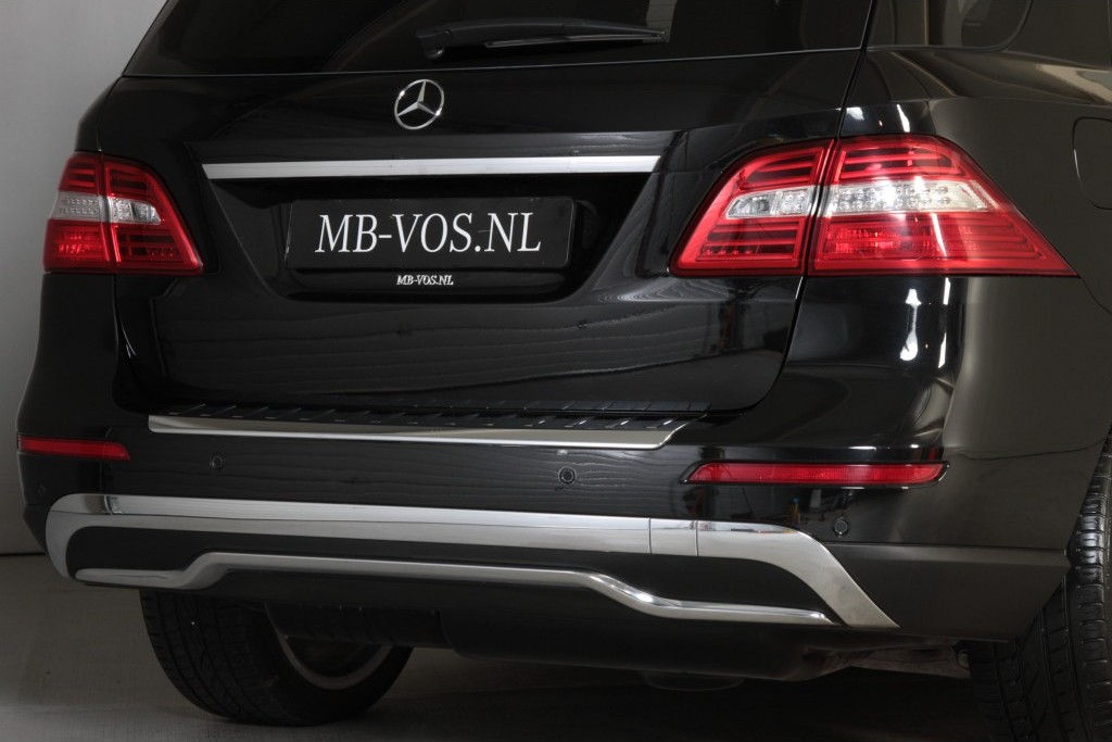 Mercedes-Benz M-Klasse 350 4-M Bluetec Luchtvering/Keyless/Distronic/360/Dak/AMG Aut7 Foto 18