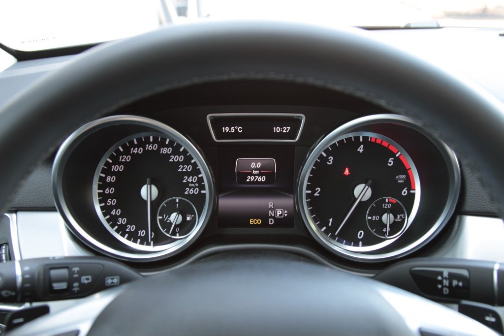 Mercedes-Benz M-Klasse 350 4-M Bluetec Luchtvering/Keyless/Distronic/360/Dak/AMG Aut7 Foto 7