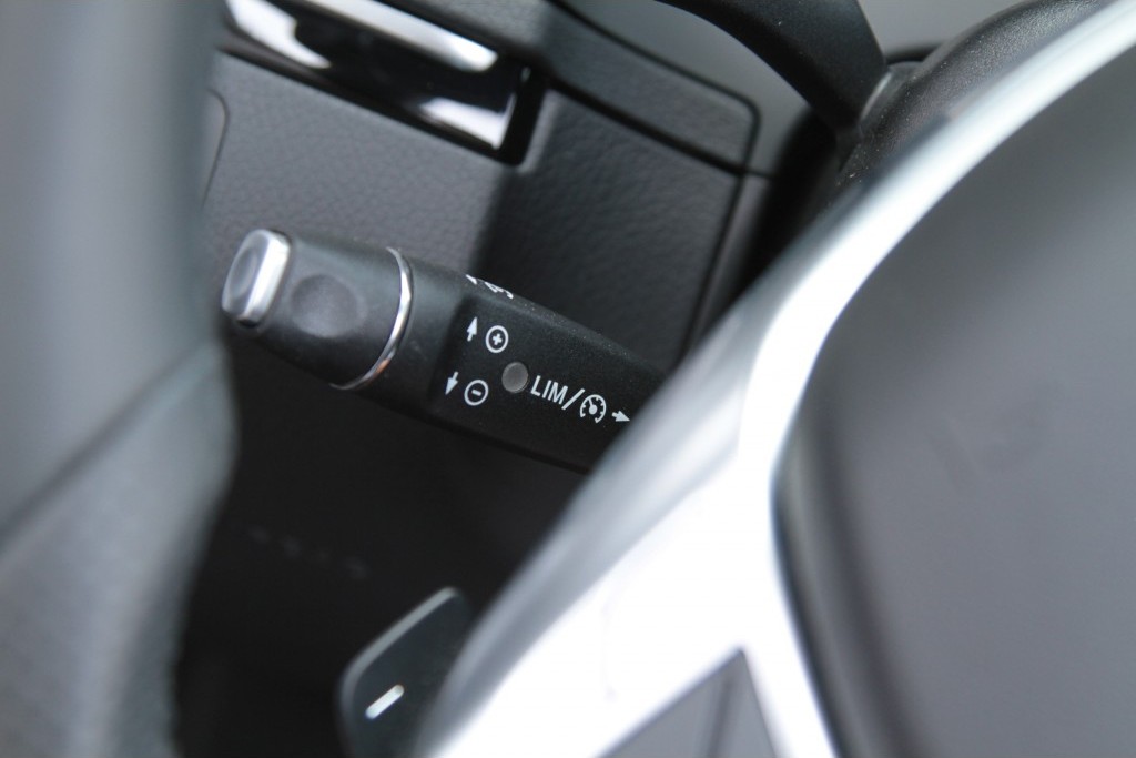 Mercedes-Benz E-Klasse 250 Cabriolet AMG Navi/Keyless-Go/ILS Aut7 Foto 13