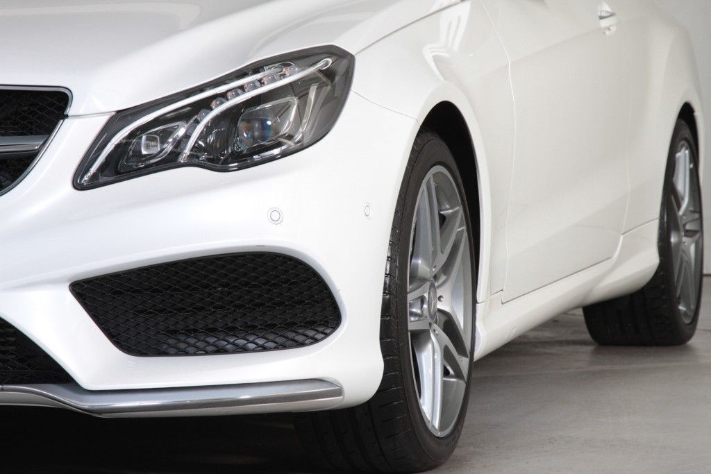 Mercedes-Benz E-Klasse 250 Cabriolet AMG Navi/Keyless-Go/ILS Aut7 Foto 22