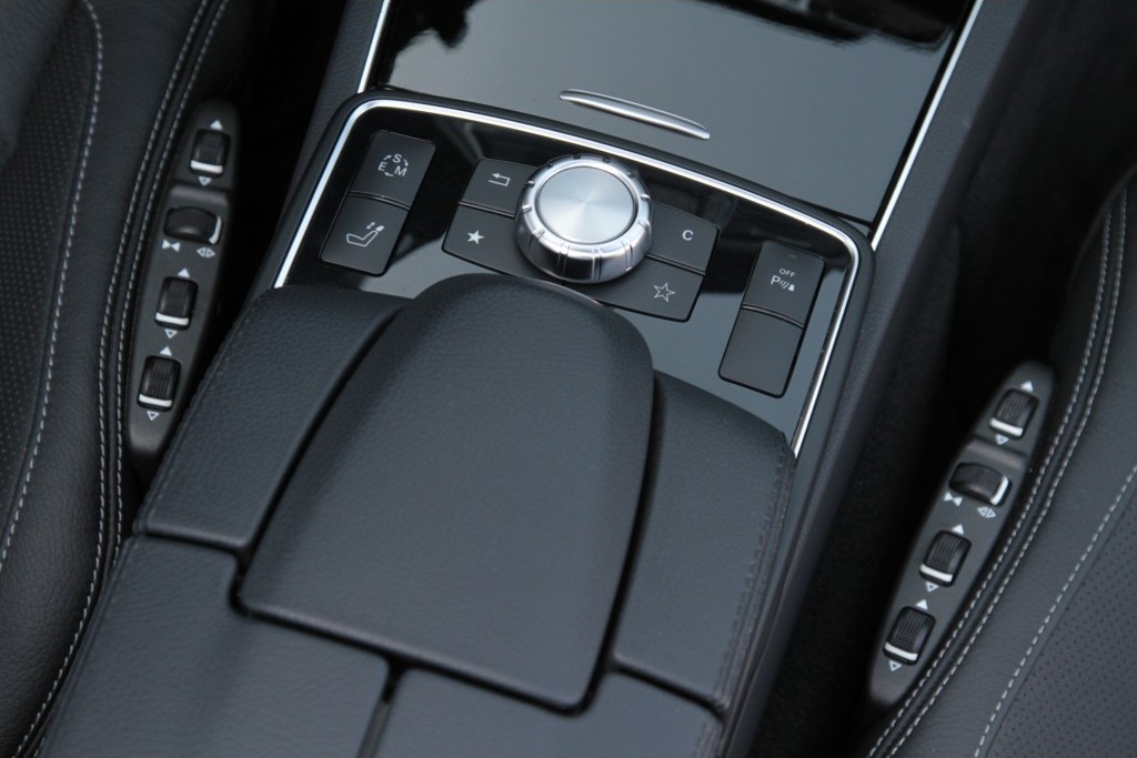 Mercedes-Benz E-Klasse 250 Cabriolet AMG Navi/Keyless-Go/ILS Aut7 Foto 9