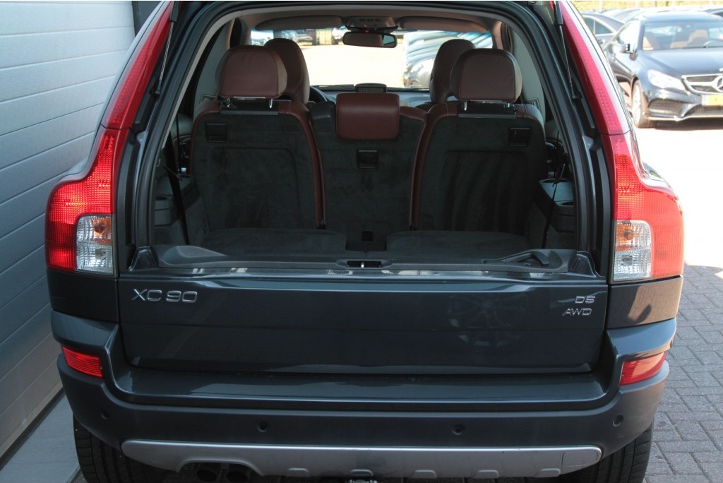Volvo XC90 2.4 D5 Summum 7-Persoons 1ste eigenaar Aut6 Foto 12