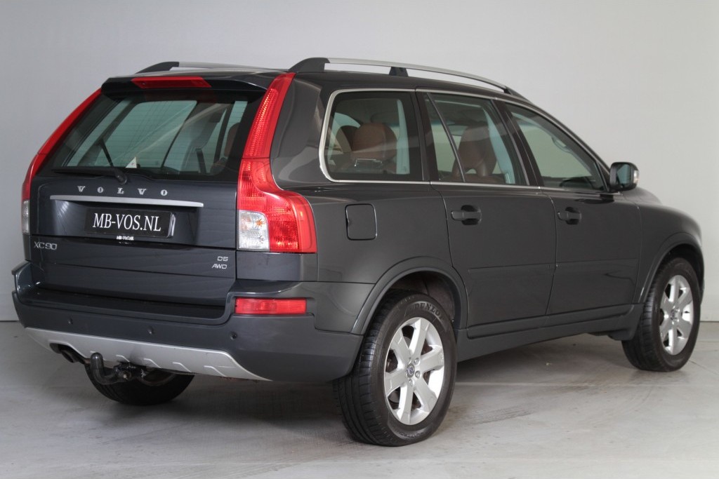 Volvo XC90 2.4 D5 Summum 7-Persoons 1ste eigenaar Aut6 Foto 2
