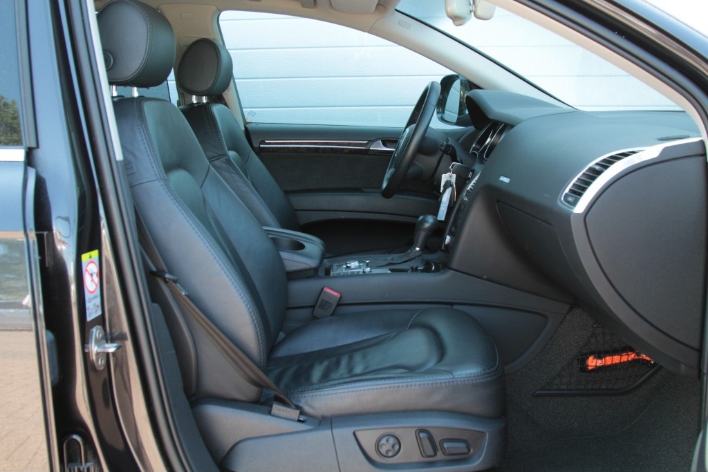 Audi Q7 3.6 FSI quattro Pro Line+ 5+2 Foto 3