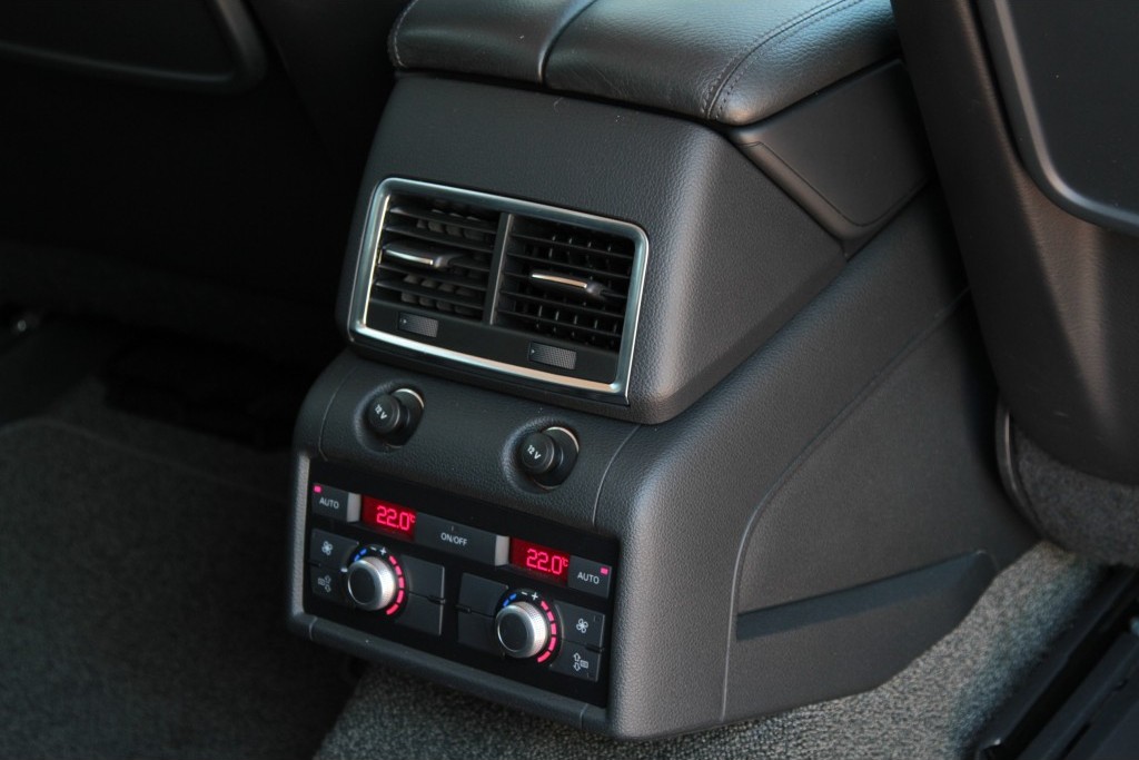 Audi Q7 3.6 FSI quattro Pro Line+ 5+2 Foto 9